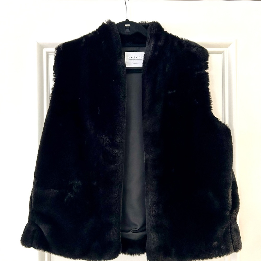 Faux fur vest!